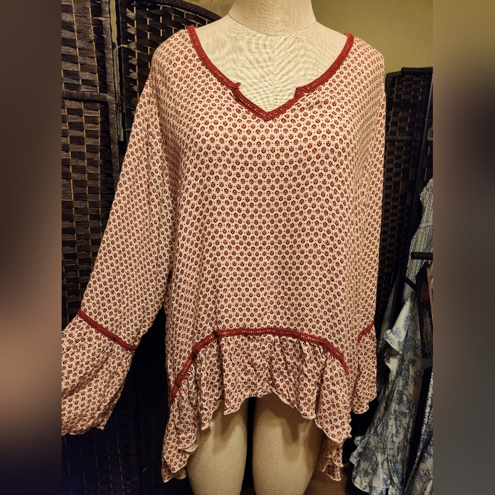 Elegant Red Patterned Blouse